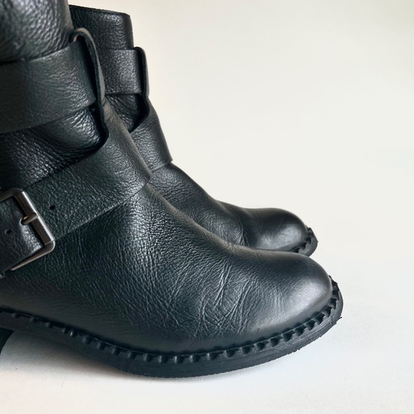 Gentle Souls Black Genuine Leather Rubber Outsole Ankle Boots size 9 - Picture 12 of 13